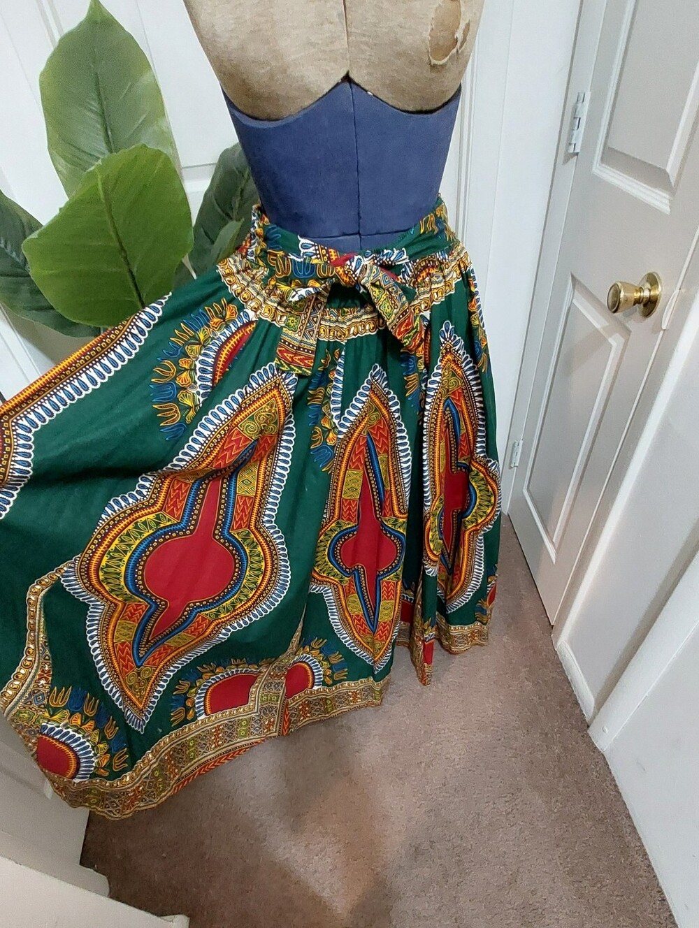 African Print Maxi Skirt with Red and Orange Motif Free Size Elastic Waist - Picture 6 of 6